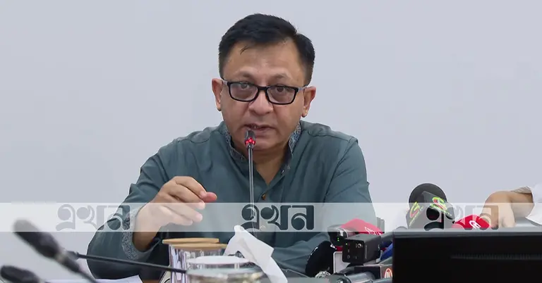 শিল্প, বাণিজ্য এবং বস্ত্র ও পাটমন্ত্রী খন্দকার আব্দুল মুক্তাদির